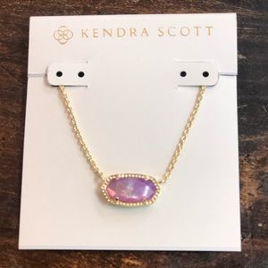 Kendra Scott necklace